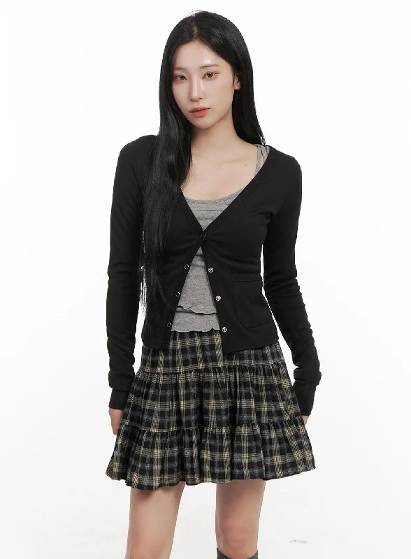 V-Neck Slim-Fit Buttoned Cardigan CD404